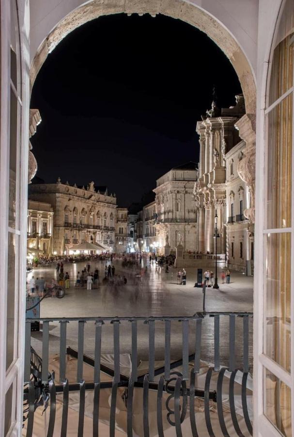 Ortigia Charme Piazza Duomo Syracuse Exterior foto