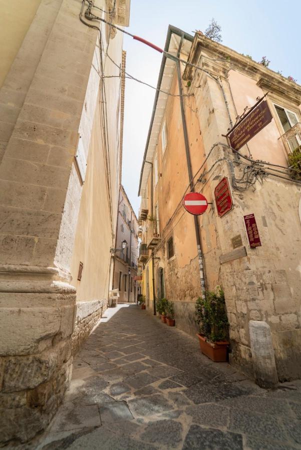 Ortigia Charme Piazza Duomo Syracuse Exterior foto